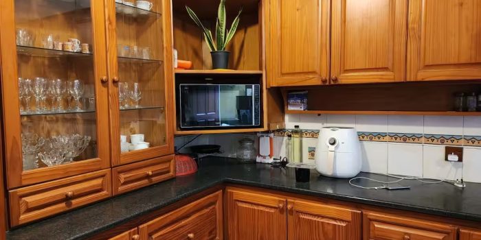 Shared full kitchen